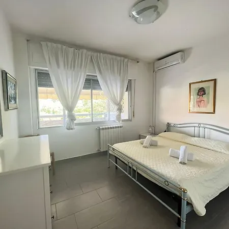 Imperiale Apartment Tirrenia Exterior photo